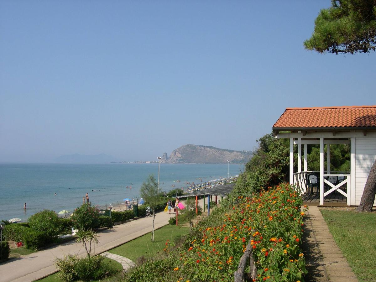 Settebello Village Lido Di Fondi Εξωτερικό φωτογραφία